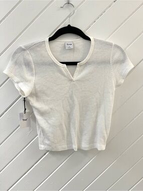 TNA Aritzia White Waffle Short Sleeve Crop Top